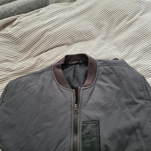 Jacka acne studio - Fin jacka använt men är helt ok 