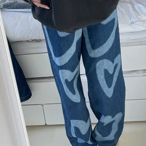 Jeans - Säljer nu dessa snygga jeansen från Shein. Bara provade. Har du frågor så kontakta privat