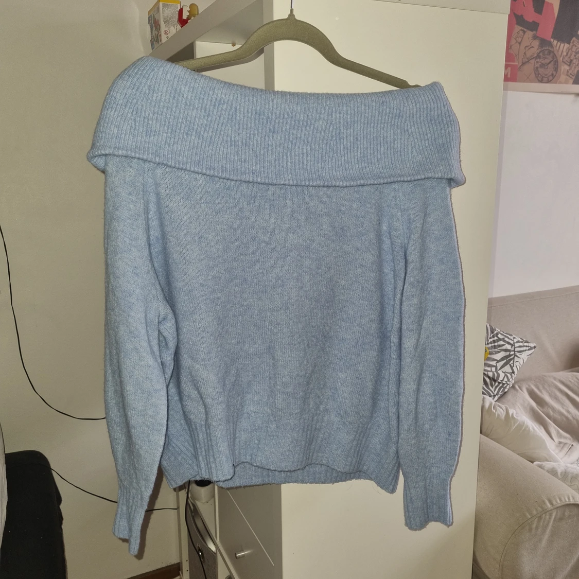 Stickad Off-shoulder  - 90