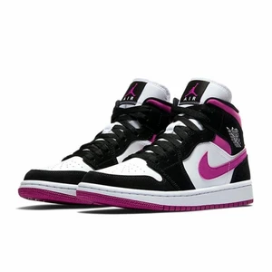 Jordans 1 Mid ’Black Cactus Flower’ - ❕Intressekoll❕Köptes i höstas, säljs direkt för 1600, ingen budgivning 