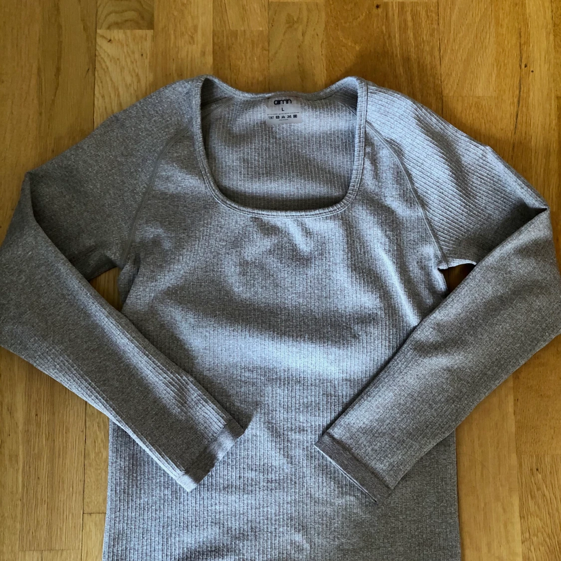 Ribbed long sleeve i färgen beige