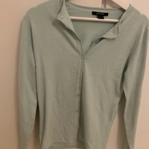 Kofta - Grön kofta med glitter , köparen står för frakt ❤️