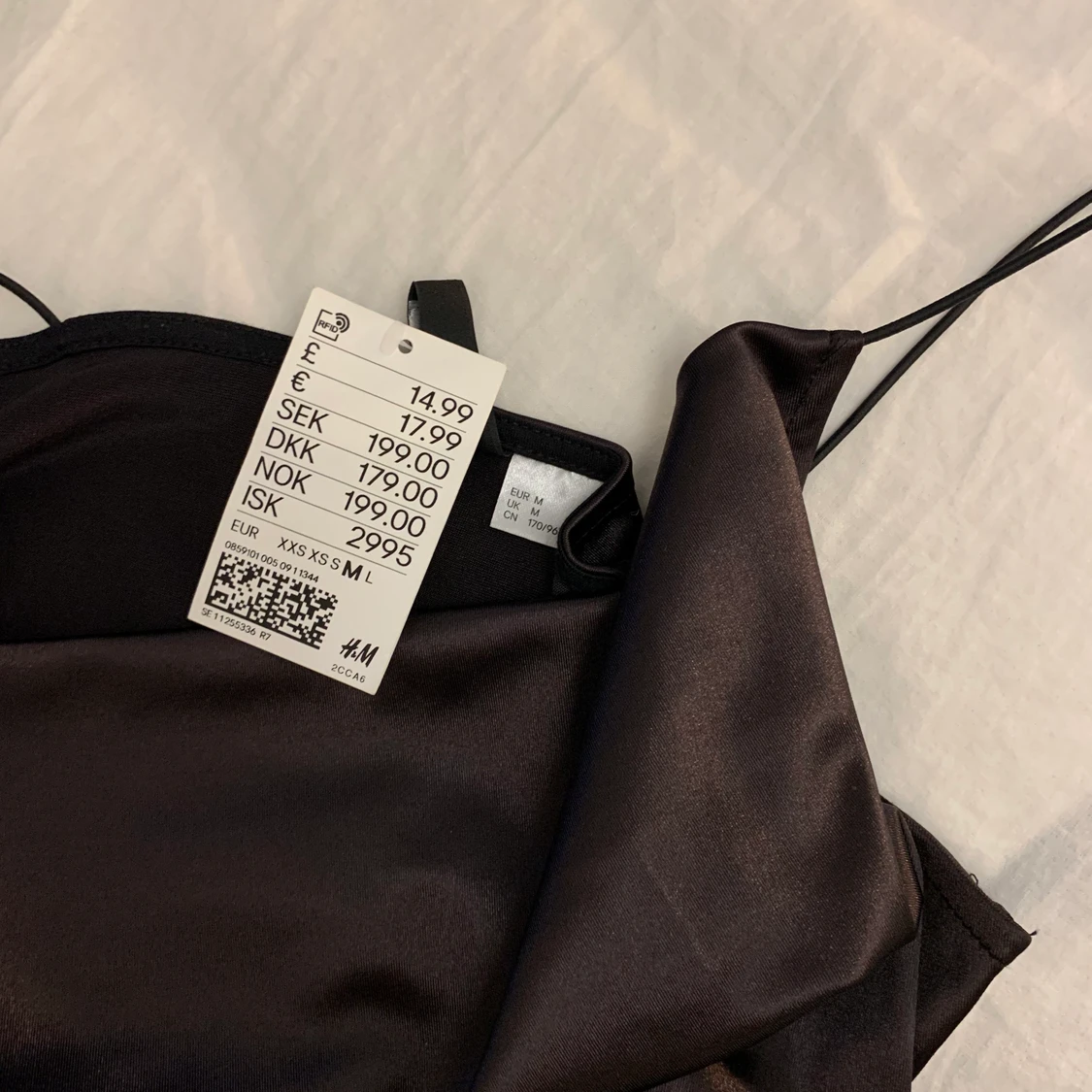 Klänning, vattenfall-urringning, st M - 90