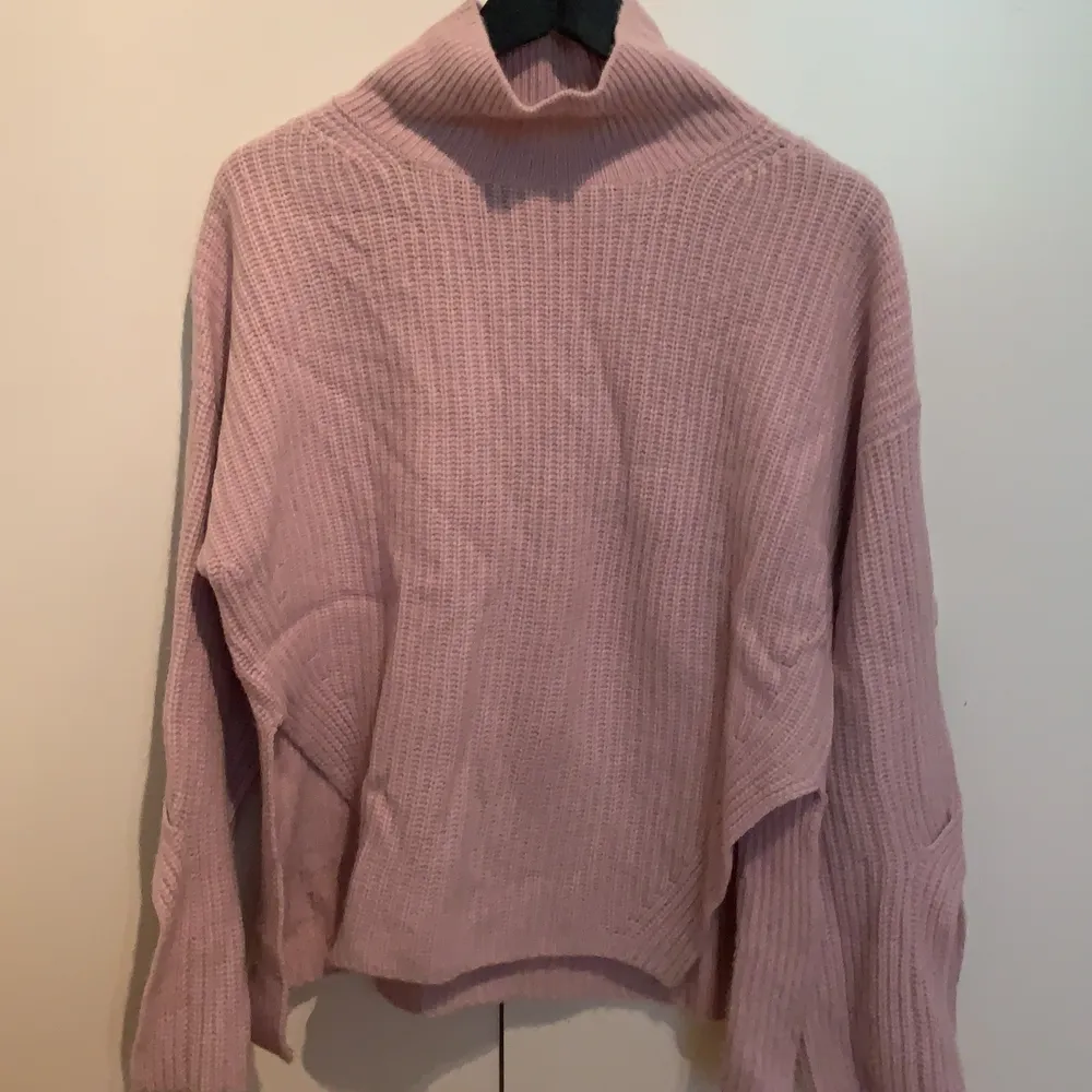 Soft goat tröja i 100% cashmire, rosa färg, som ny. . Tröjor & Koftor.