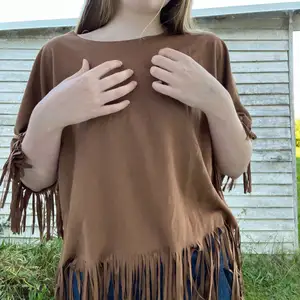 Super cool brun tröja! Säljer då det inte riktigt är min still