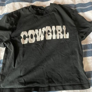 Croppad tshirt - Brandymelville dupe i strl s. Nytt skick aldrig använd. 