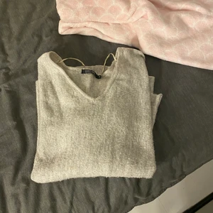 Stickad tröja - Jättesöt stickad tröja som passar till allt 