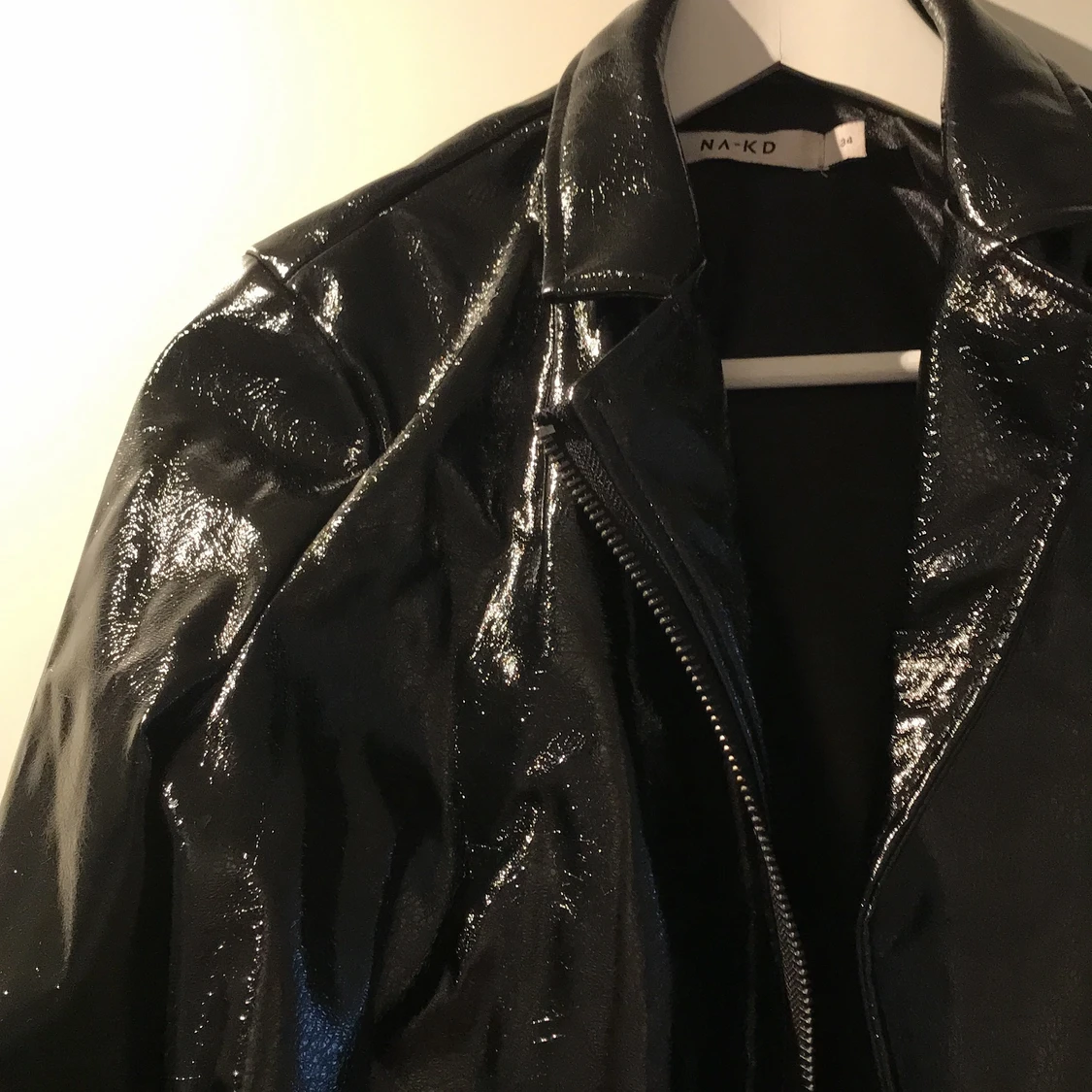 NA-KD jacka strl 34, skinnimmitation - 90