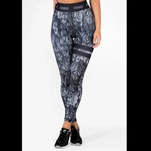 Stronger tights  - Säljer mina Stronger tights i storlek XL. Använda nån enstaka gång o ser helt nya ut. Nypris 799kr