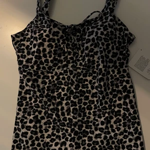 Linne ifrån ellos  - Prislappen sitter kvar är för liten för mig frakt tillkommer 