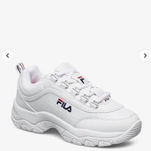 Fila skor - Använt typ 6 ggr, så dom är knappt använda och som nya. 366kr med spårbar frakt. Skriv vid frågor eller mer bilder! 💕 