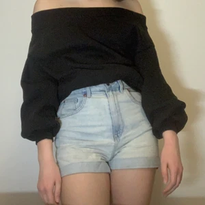 Hm off shoulder tröja strl M - Supersöt off shoulder tröja från H&M i gott skick, knappt använd. Storlek M 💗