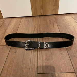 Cowboy bälte - Cowboy bälte liknar bb simons bälte men utan diamanter