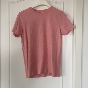 T-shirt acne studios  - Skön tröja från Acne Studios!