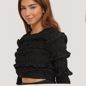 Volangtopp - Gullig volangtopp som tyvärr inte kommer till användning längre, använd en gång