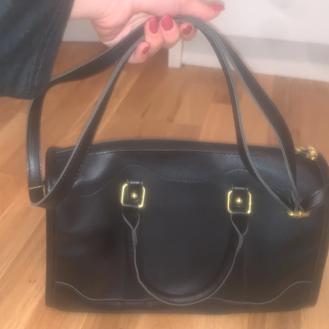 Svart väska  - 90