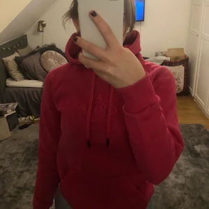 Rosa peak performance hoodie - Shockrosa hoodie från peak performance. Har aldrig använt den💕