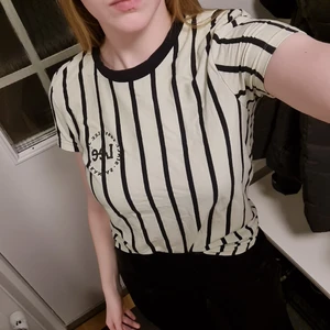 Lee T-shirt - En T-shirt från Lee i storleken S. Är väl använd men fortfarande skön! 