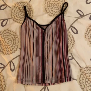 Randigt linne - Ett randigt linne i ok skick💓