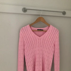 Ralph Lauren tröja - Fint skick, hämtas i Stockholm eller fraktas mot att du betalar frakten. 100kr prutat och klart