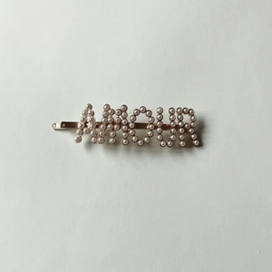 Amour hårspänne - Se bild