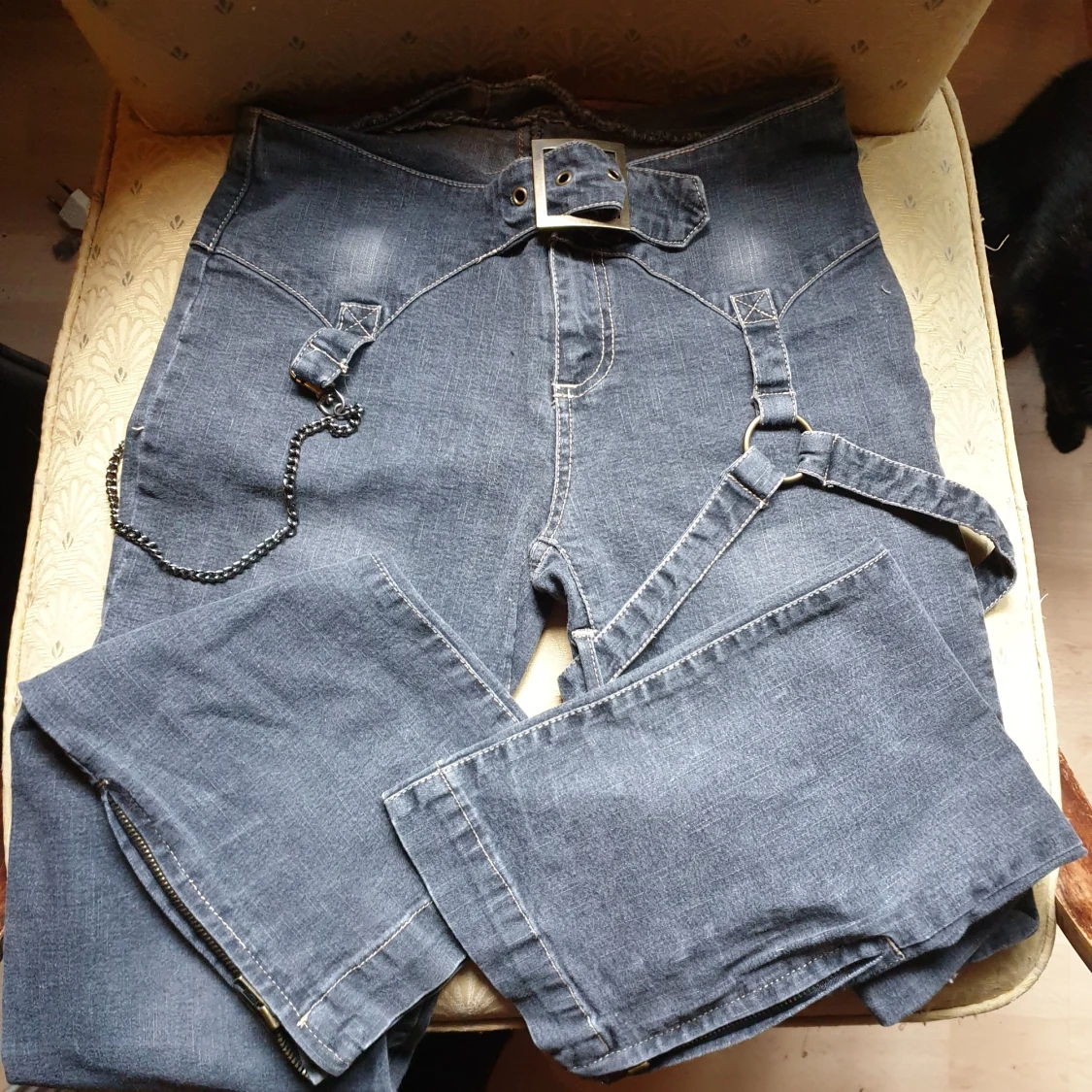Jeans United med snygga detaljer