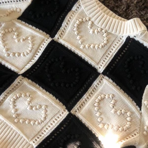 Tröja - Stickad tröja från stradivarius🖤🤍str S