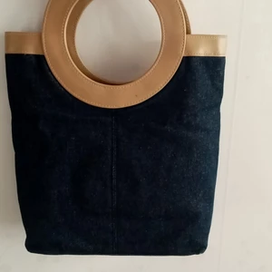 Nypd väska  - ❤️ Till er tjejer som gillar denim bags den här är perfekt för er 