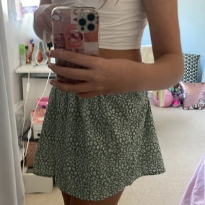 Shein shorts! - Shein shorts! Har Andvänds några gånger storlek xs/34/2