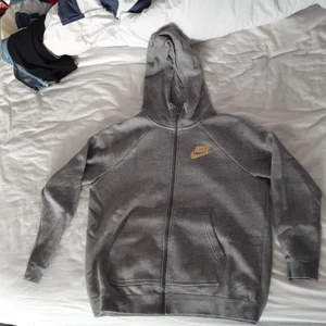 Nike tröja - Använd 1 gång 