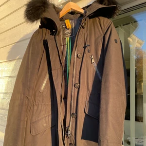 Jacka🙌🏽🙌🏽 - Säljer denna jätte fina jacka från blondie. 🙌🏽