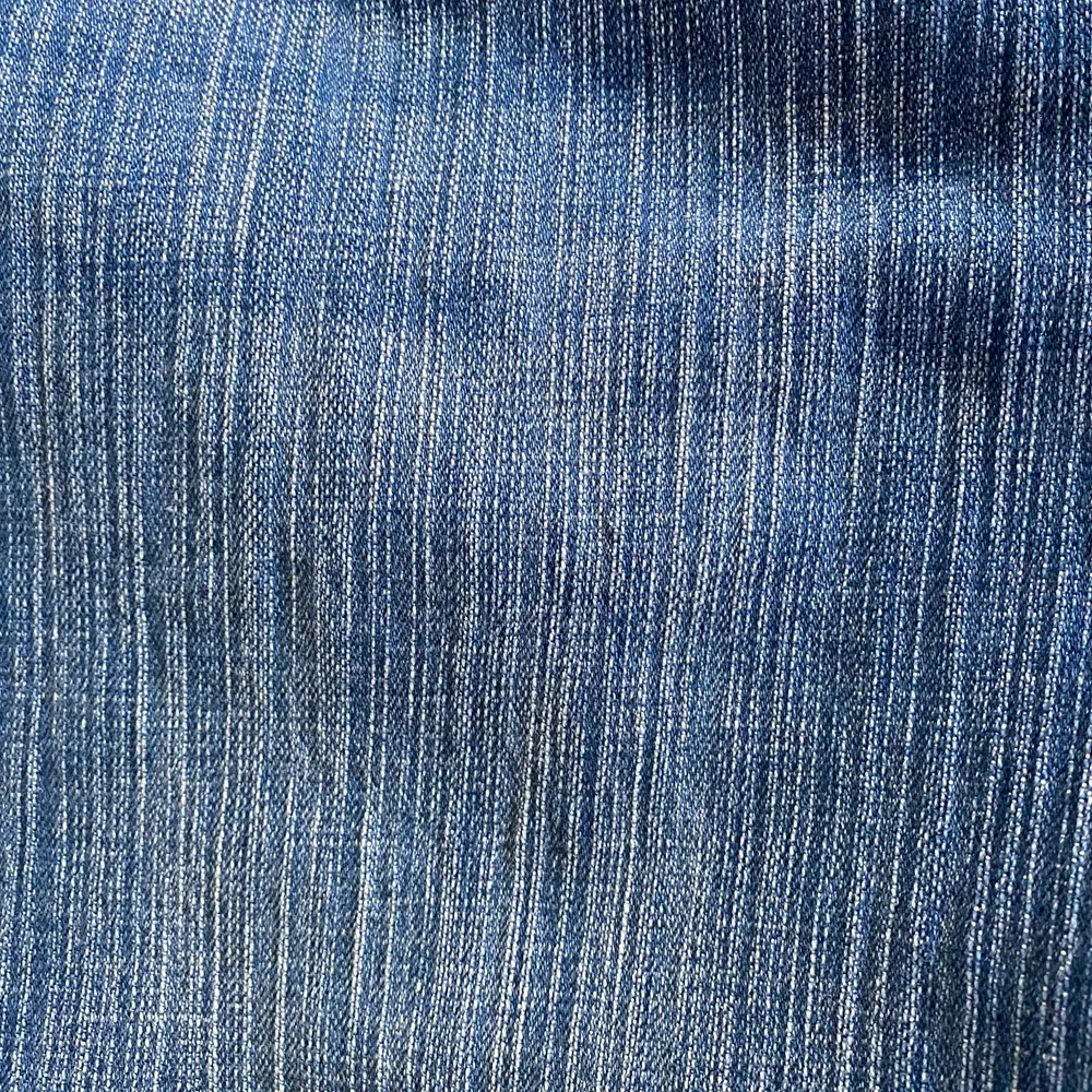 Brandy Melville jeans i storlek 38, säljer då jag inte vill frakta de tillbaka eftersom de var för stora på mig <3 De var lite långa på mig som är 161 också. Hör av dig om du är intresserad!! ☺️. Jeans & Byxor.
