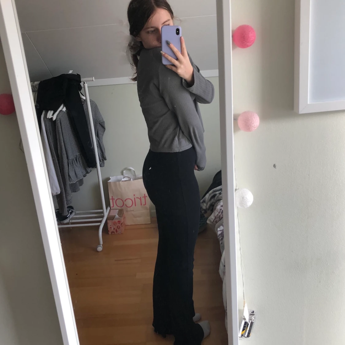 Utsvängda byxor - 90