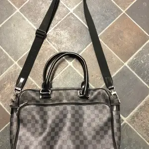 Original Louis Vuitton-väskan är i gott skick