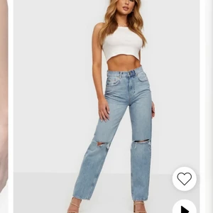 Gina tricot  - Säljer dessa för att jag inte använder dom längre super snygga och sitter bra för fler bilder på de så är det bara å skriva