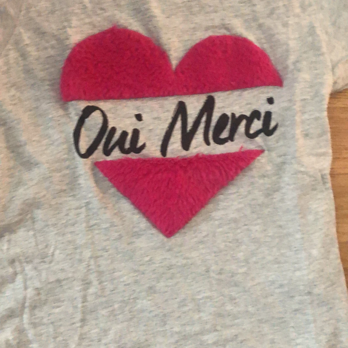 En tröja från H&M för 8-10 år (134-140). - 90