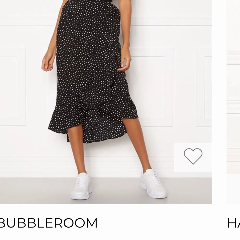 Helt oanvänd kjol från bubbleroom, super fin! . Kjolar.