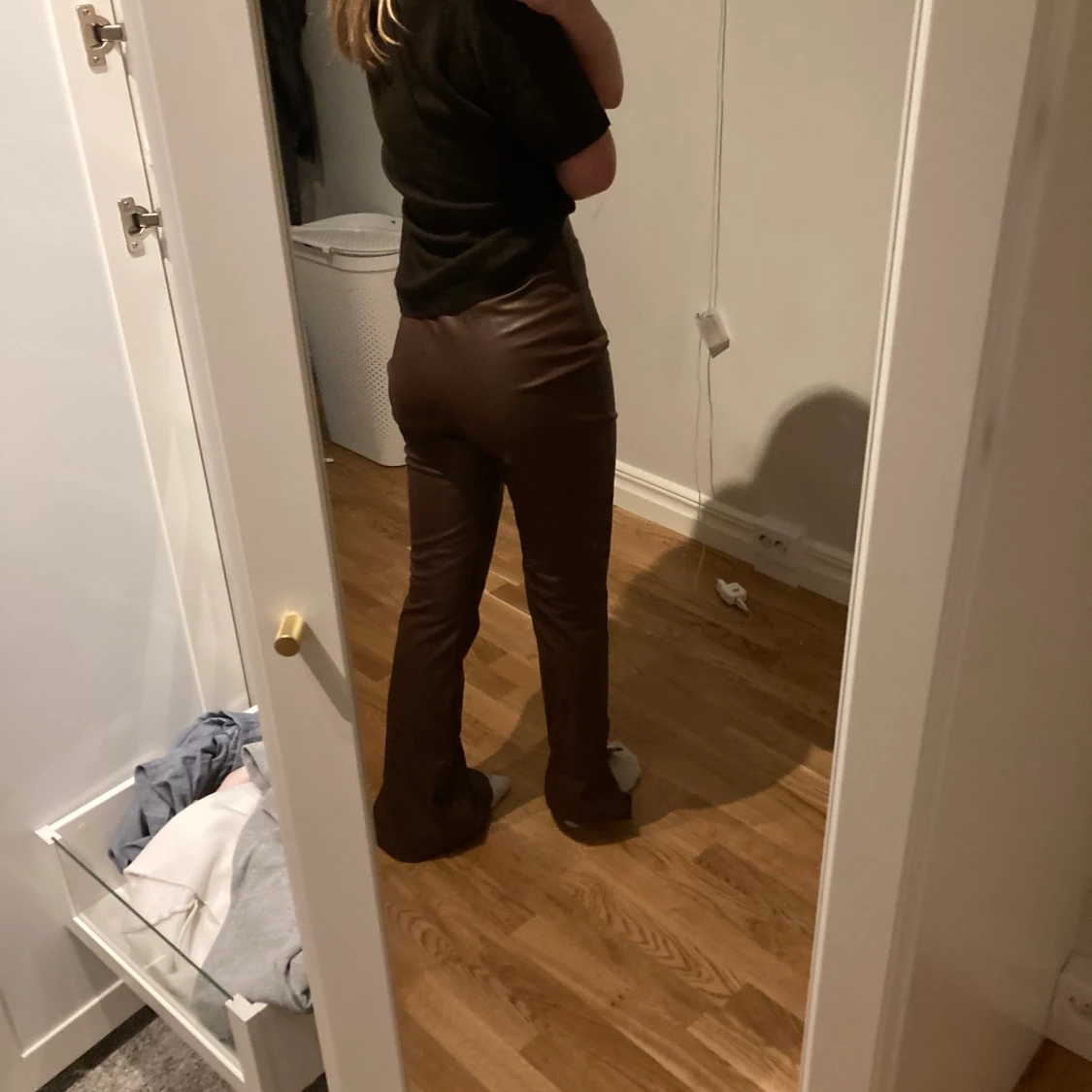 Bruna skinbyxor - 90