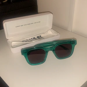 Chimi - Helt oanvända fick hem idag och har möjlighet att skicka tillbaka därför priset men de är helt slut på nätet. Säljer för att färgen är för vågad för mig. Modell 004.  Släpper direkt för 600 ex frakt 