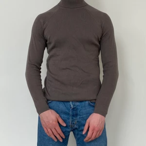 Weekday polo - Weekday Polo i str S aldrig använd! Kan mötas upp och frakta!🤙🏽