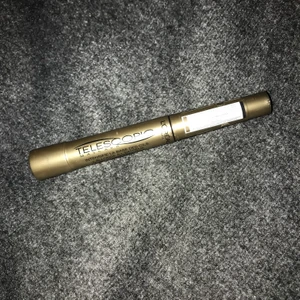 Telescopic Mascara - Jag säljer den mascaran alla vill ha. Jag köpte denna Mascara och öppna den och kände att det finns andra som är mer i behöv en jag av den, Aldrig testad bara öppnat plasten❤️ ordinarie pris 140 och nu säljer jag för 90kr