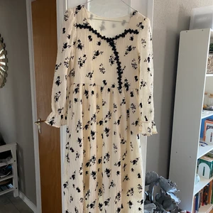 Klänning - Storlek xs/s. 100kr plus frakt 