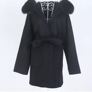 Kappa från feminina of Sweden - Modell: Valentina coat black. Endast använd ett par gånger och är köpt för några månader sedan. Org pris: 3599 kr