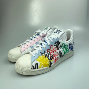 Adidas Sean wotherspoon superstar  - Bra skick, har extra snören och originalbox 