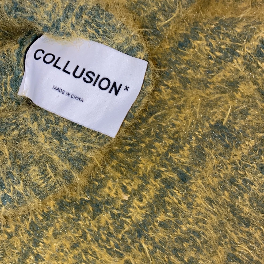 Stickad tröja med hög krage gul/grön - 90