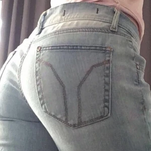 Lågmidjade jeans - Snygga lågmidjade jeans:)