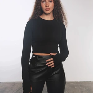 Ribbed long sleeve top from ADSGN - Säljer denna superfina ribbed long sleeve top från A-DSGN  pga  för liten tyvärr :(. Den är endast testat så det är därför i nyskick. 🥰 (köparen står för frakt) 