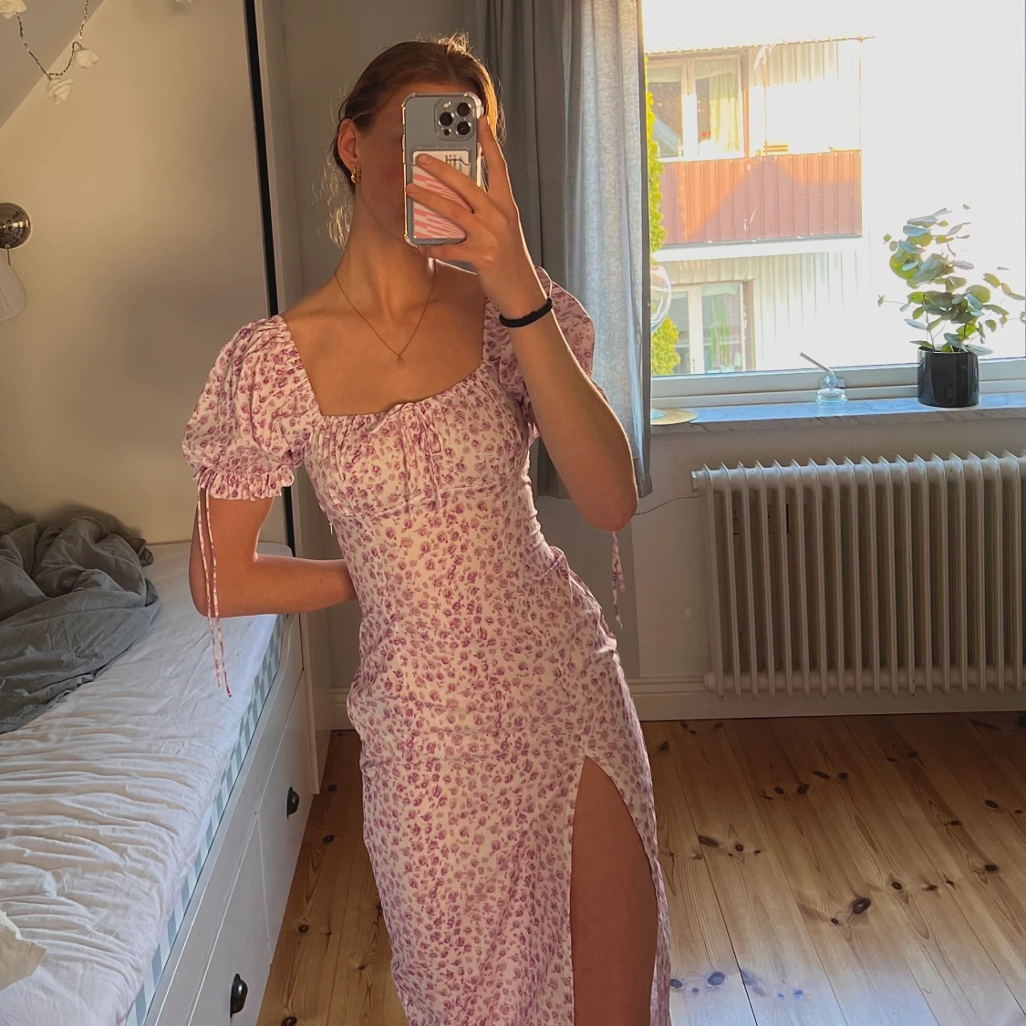 Blommig klänning - 90
