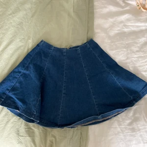 Jeanskjol - Jeanskjol från Subdued! Skitfin. Passar XS - S