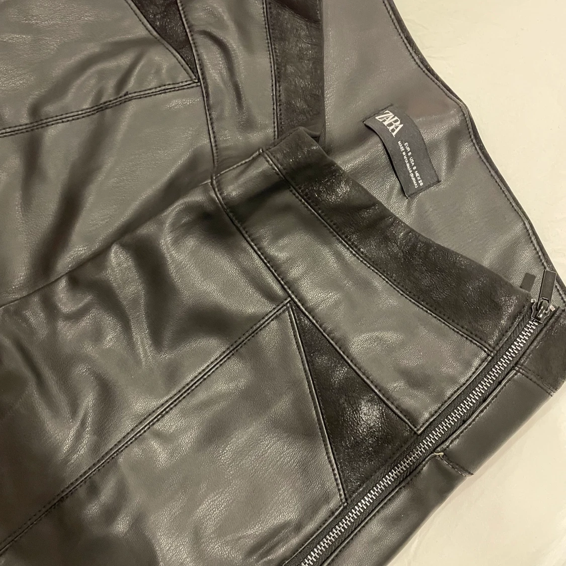 Skinnbyxor zara  - 90